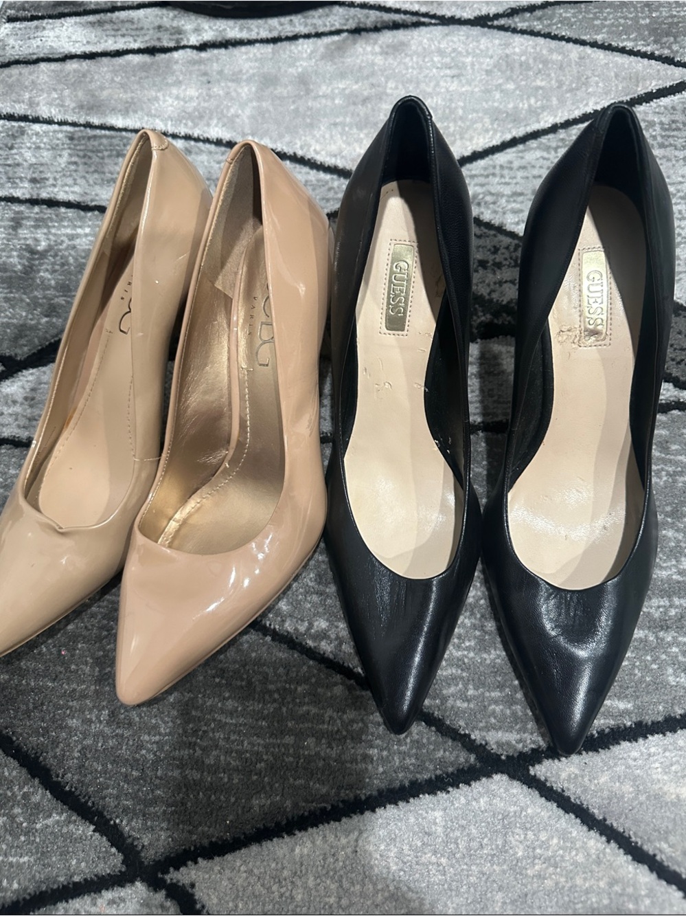 Bundle! Guess / bcbg Nude and Black Patent Pointed-Toe Pumps as is